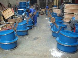 With cooling explosion venting valve